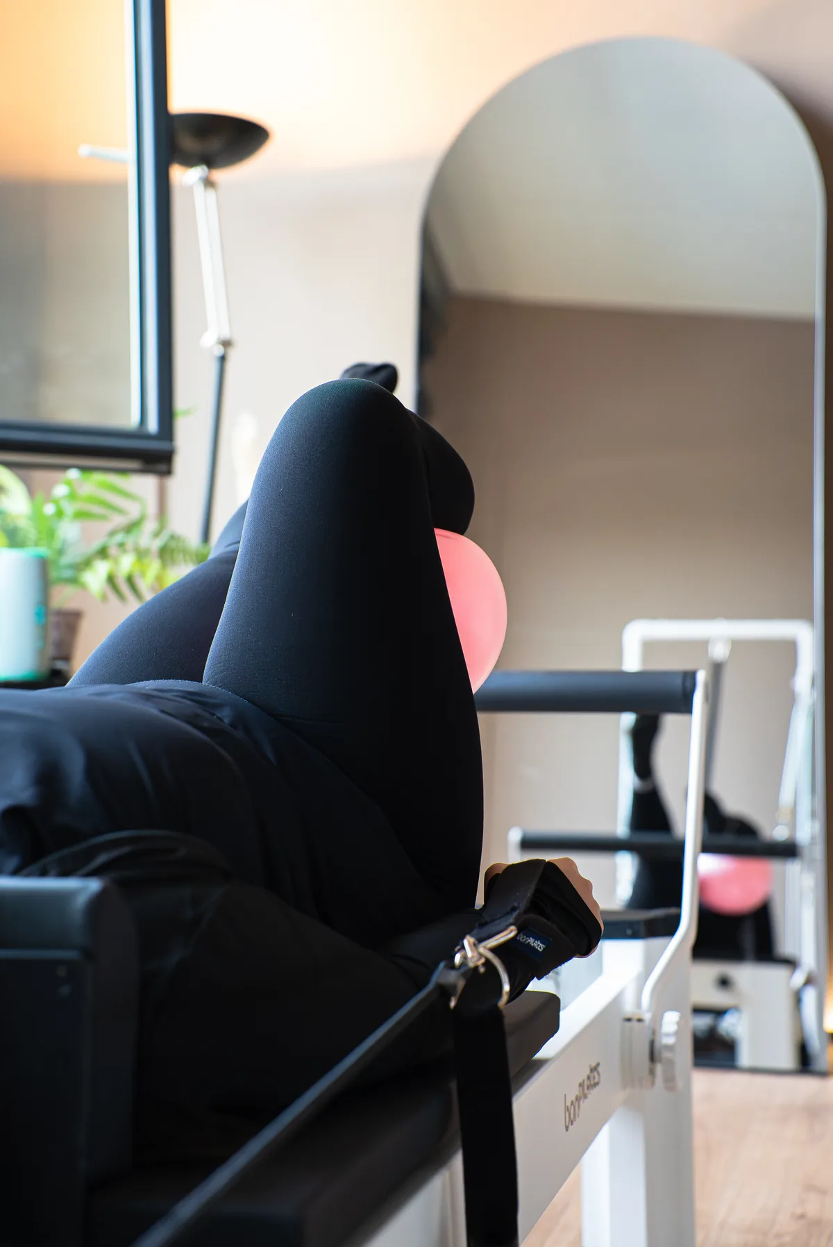 Renforcement avec ballon sur Reformer